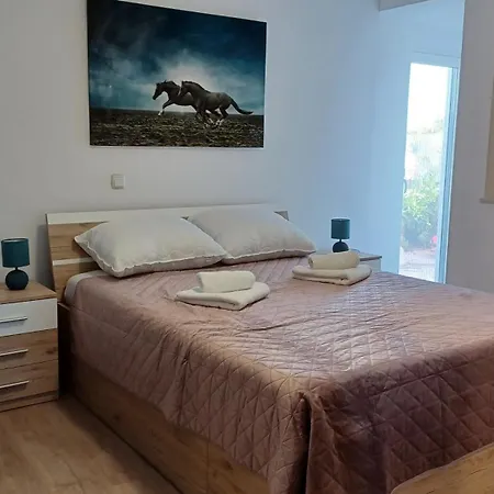 M&s Paradise Bilice, Sibenik