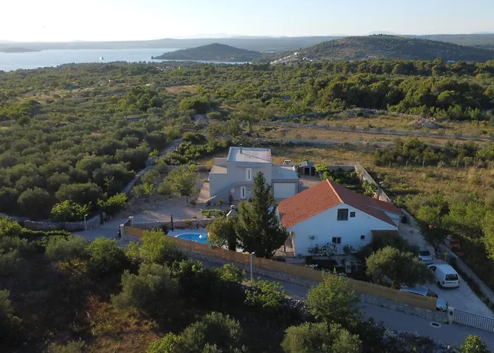 M&s Paradise Bilice, Sibenik * Vrulje (Kornati)