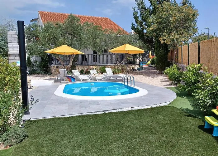 M&s Paradise Bilice, Sibenik